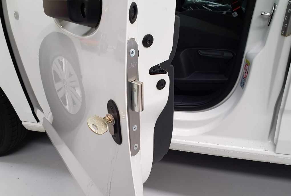 L4V Van Deadlock straight bolt out