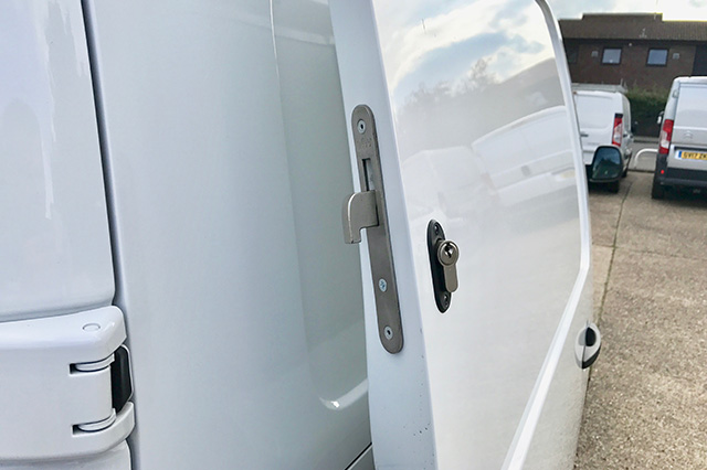 Citroen Dispatch 2016 Hook Lock