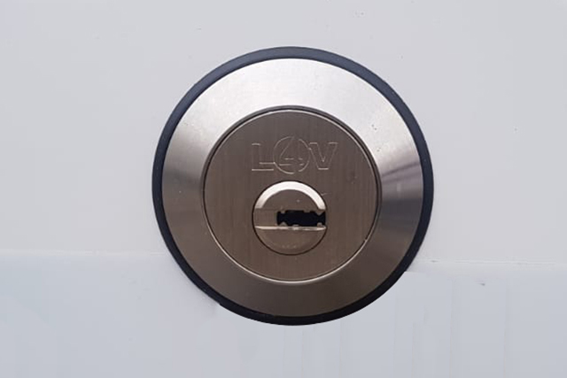 Ford Courier 2014 Slamlock