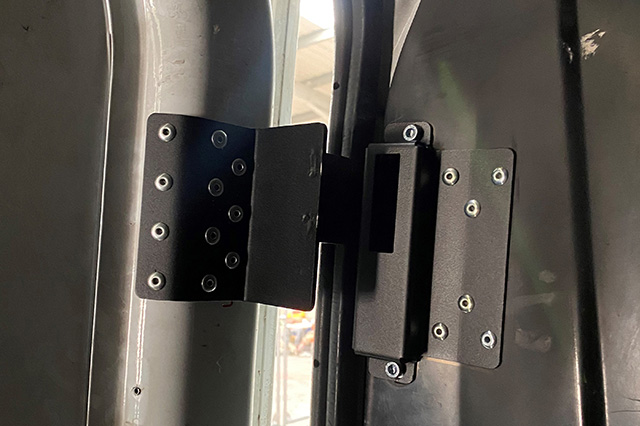 MK7 Ford Transit 2000 onwards L4V Anti-Peel Bracket