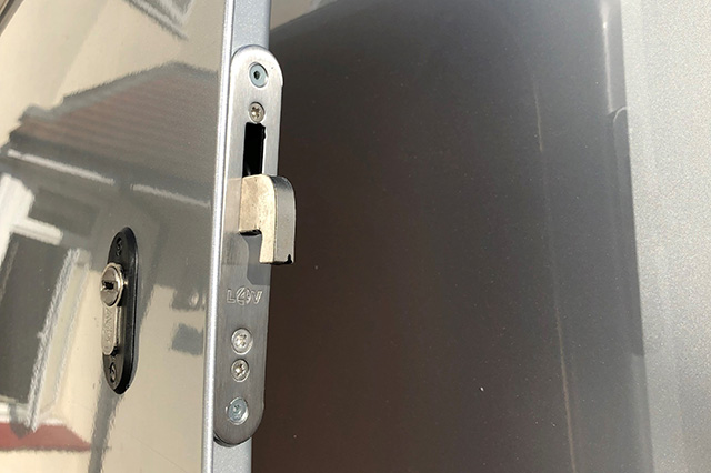 Ford Transit 2014 MK8 Hook Locks