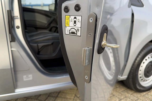 Renault Kangoo 2022 L4V Deadlock
