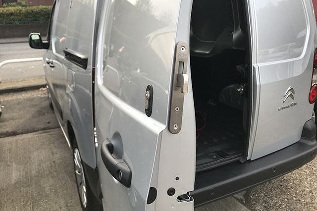 Citroen Berlingo 2008 - 18 Hook Lock