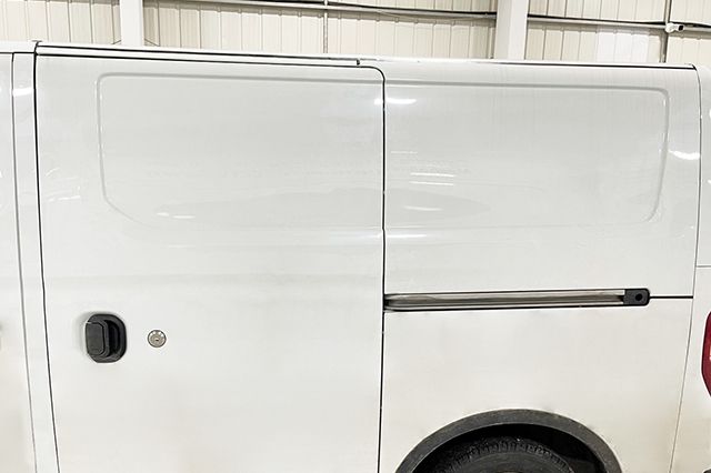 Maxus eDeliver 3 Slamlock
